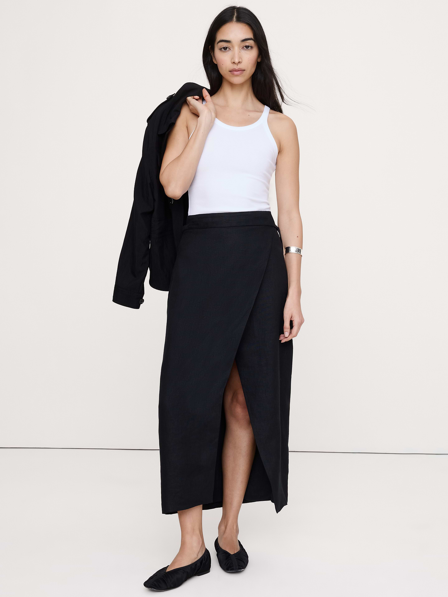 L'image numéro 1 présente Camisole à encolure dégagée en tricot côtelé