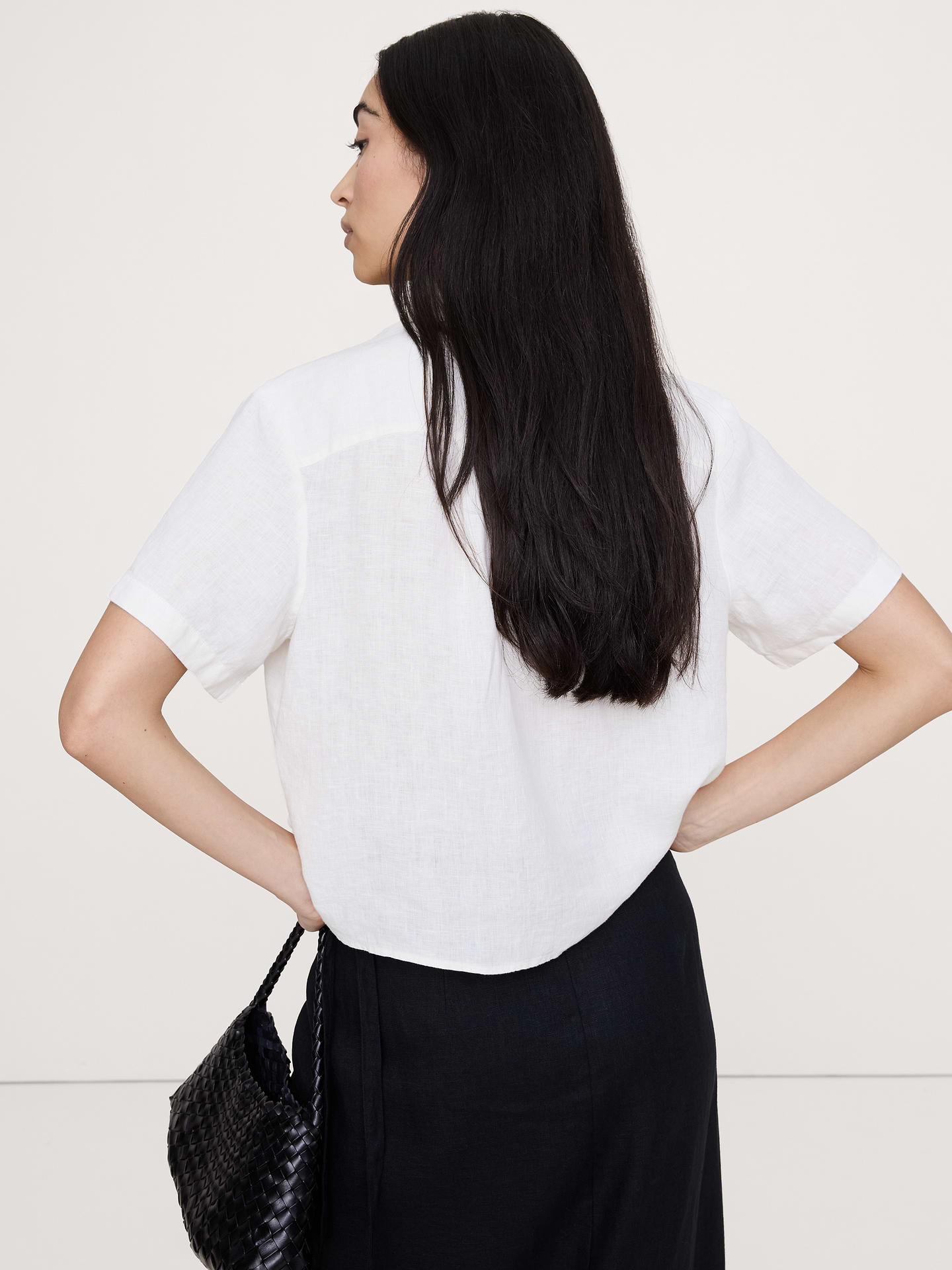 Image number 8 showing, The Boxy Crop Shirt in Linen