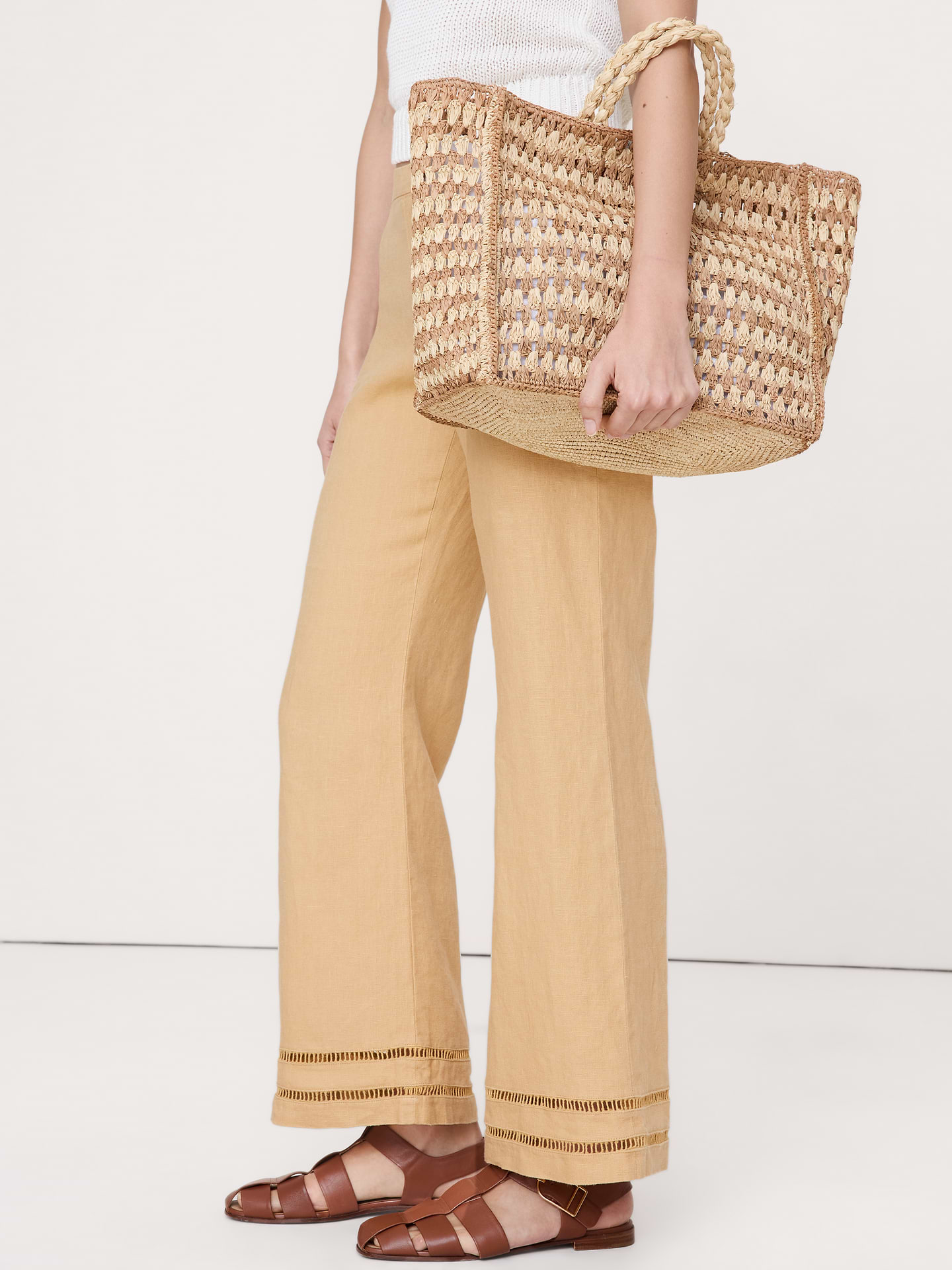 Image number 4 showing, Mid-Rise Kick-Flare Linen Ankle Pant