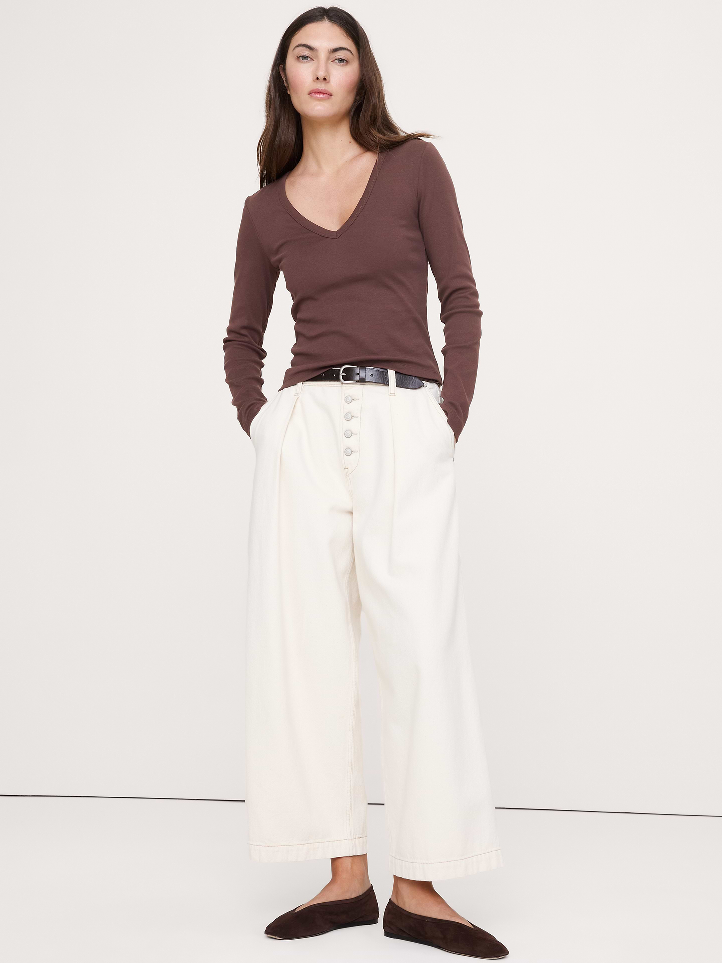 Image number 1 showing, Minimalist Cotton Long-Sleeve V-Neck T-Shirt