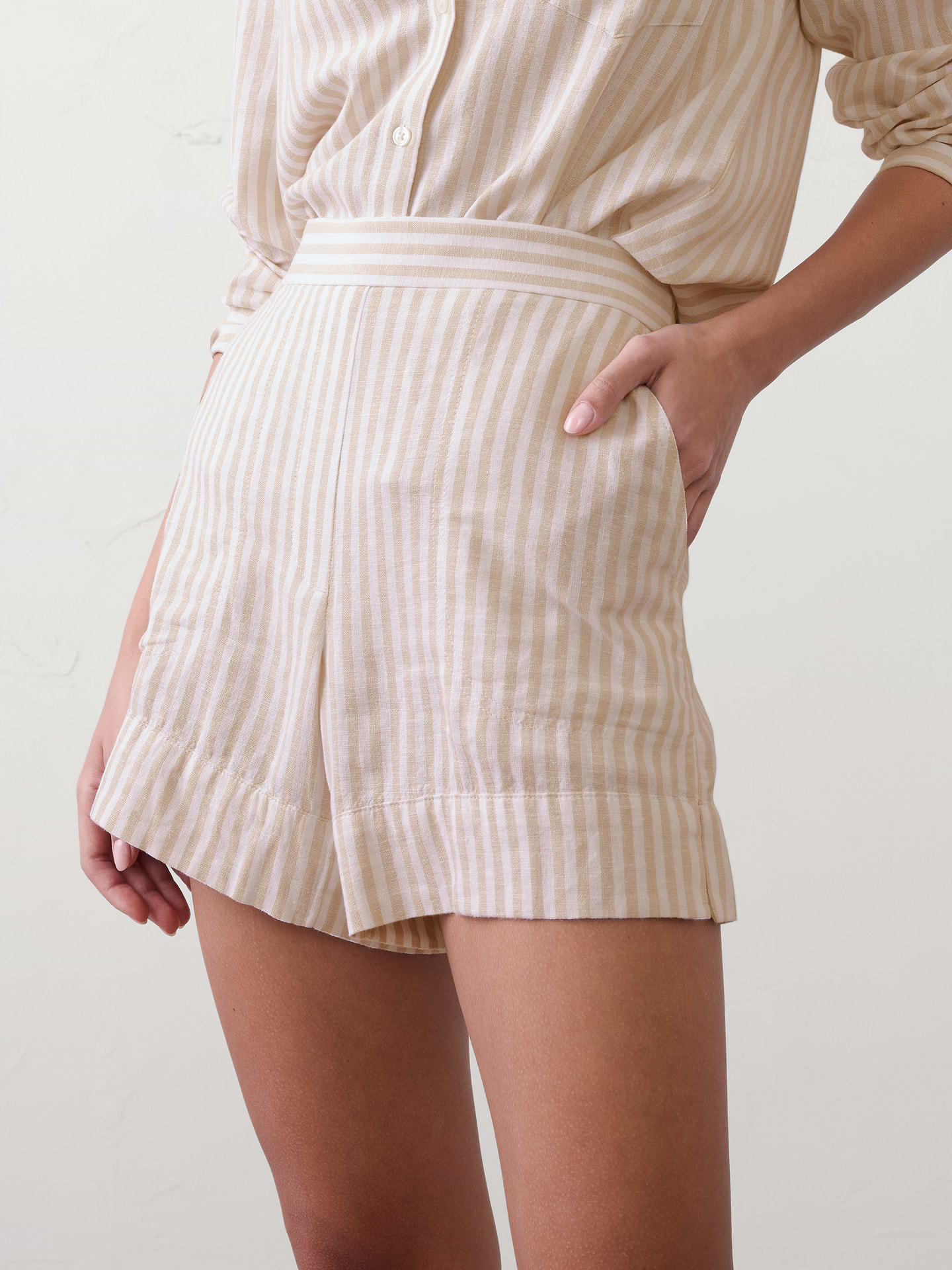 Image number 6 showing, Anyday High-Rise Linen-Blend Short