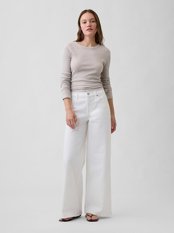 Mid Rise Wide-Leg Jeans