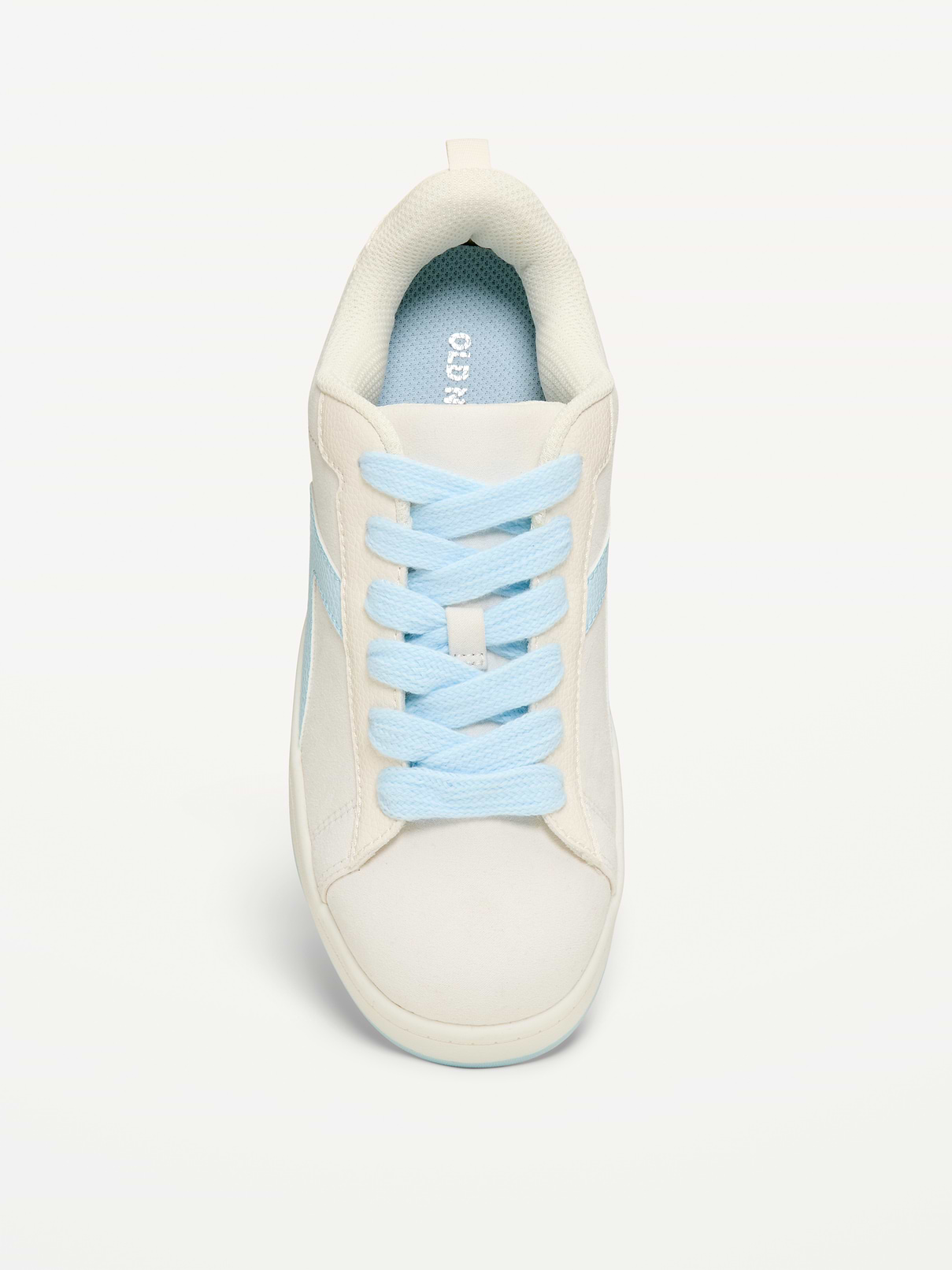 L'image numéro 2 présente Chaussures de sport lacées en suédine pour fille