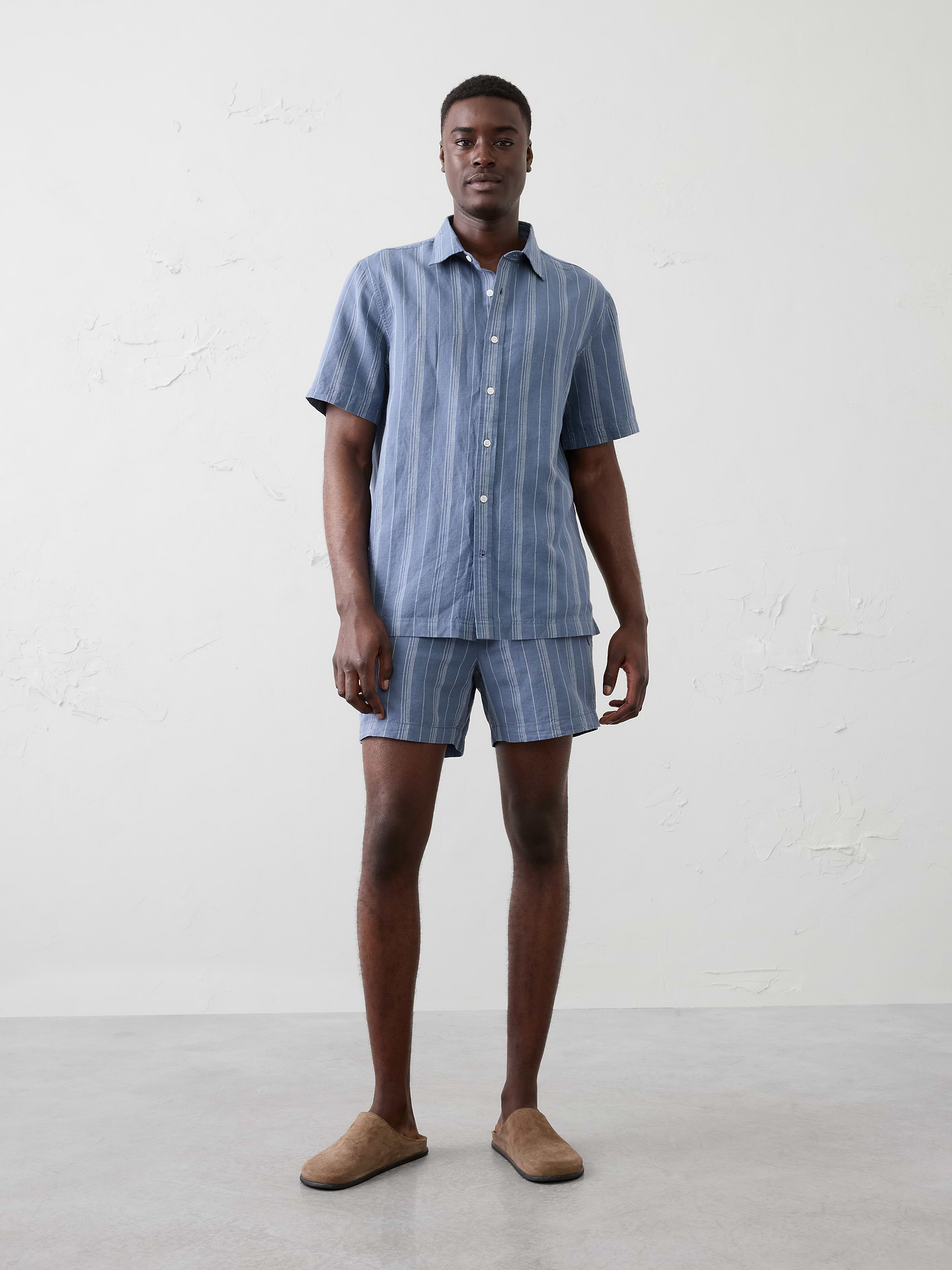 Image number 1 showing, Slim-Fit 5" Linen-Blend Short