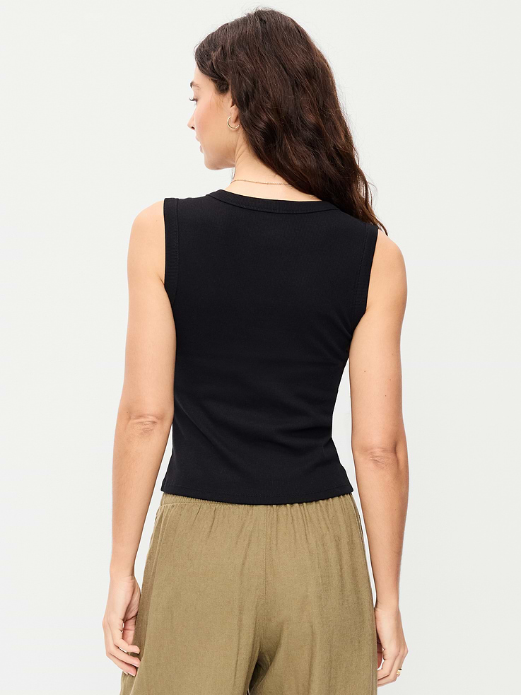 L'image numéro 2 présente Camisole courte moulante à encolure en V