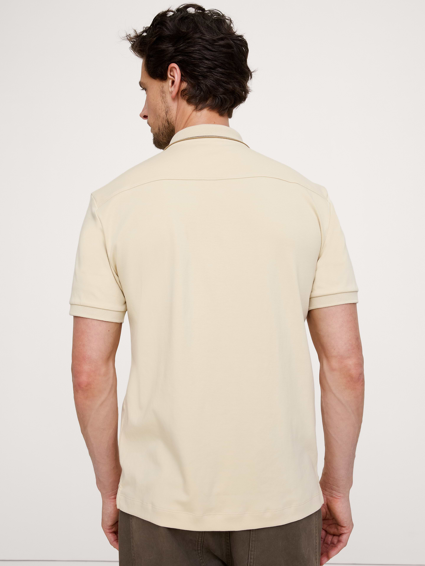 L'image numéro 2 présente Chemise de vacances au toucher luxueux