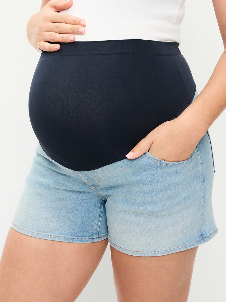 Image number 5 showing, Maternity Full-Panel Wow Short -- 4-inch inseam