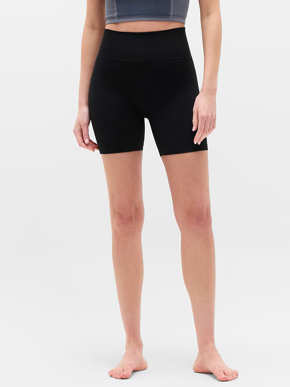 Recharge Seamless 5" Short