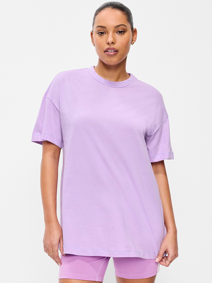 L'image numéro 1 présente T-shirt tunique passe-partout surdimensionné