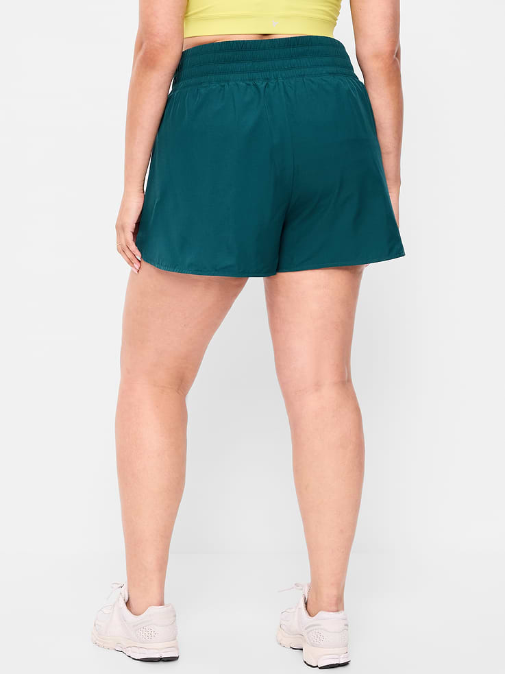 L'image numéro 8 présente Short de course froissé à taille très haute, entrejambe de 7,5 cm