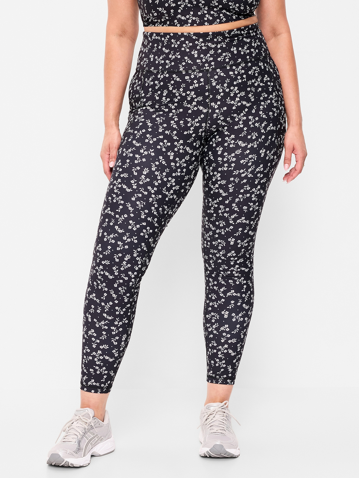 High-Waisted PowerSoft 7/8 Pocket Leggings | Old Navy