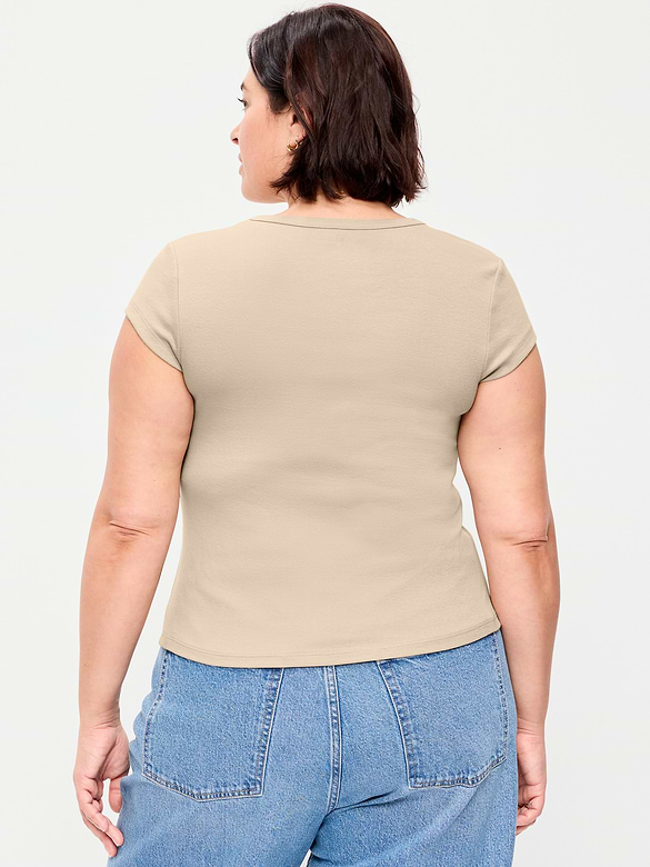 T-shirt ajusté à encolure haute en V