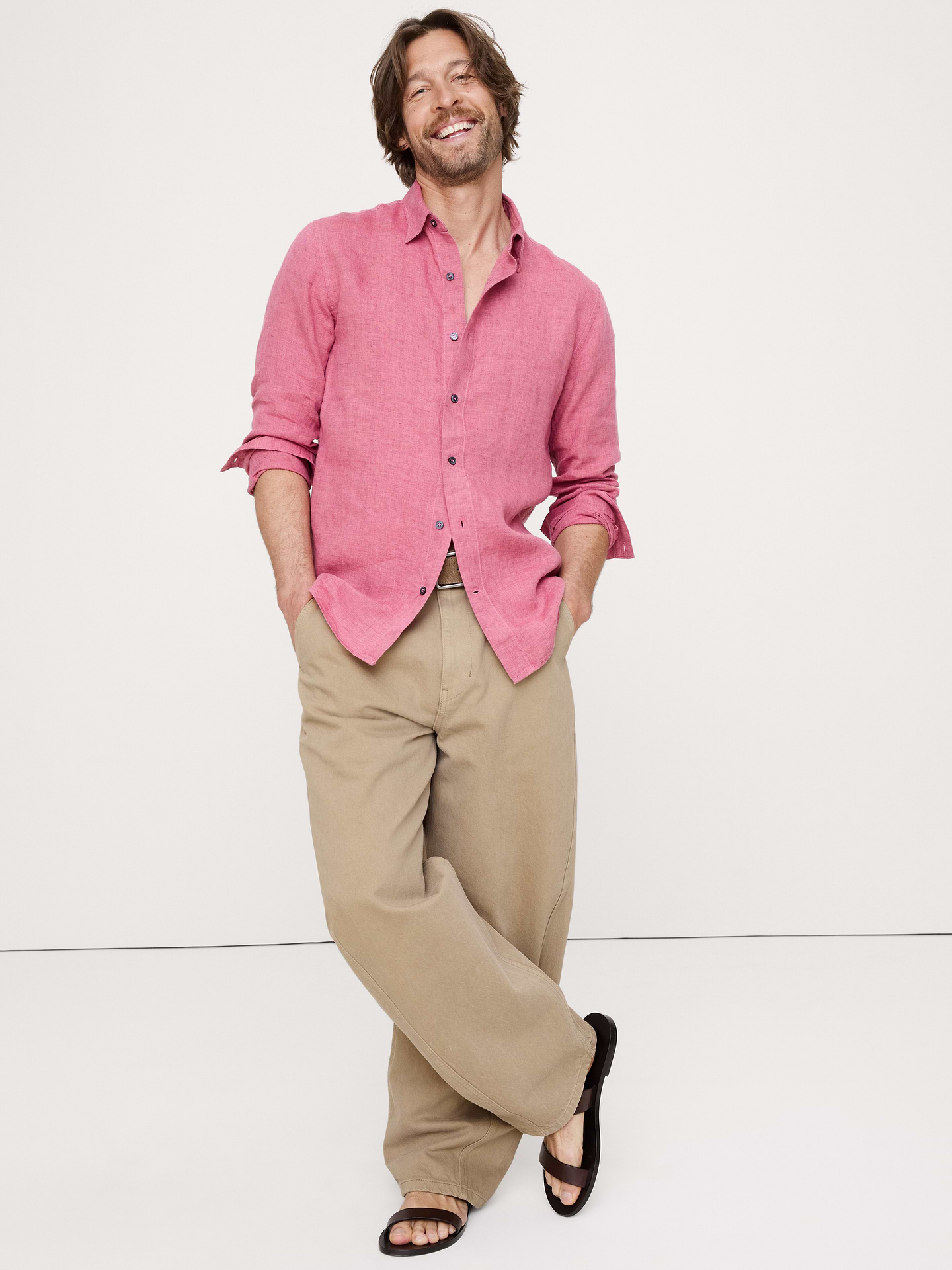 L'image numéro 1 présente Chemise ajustée en lin