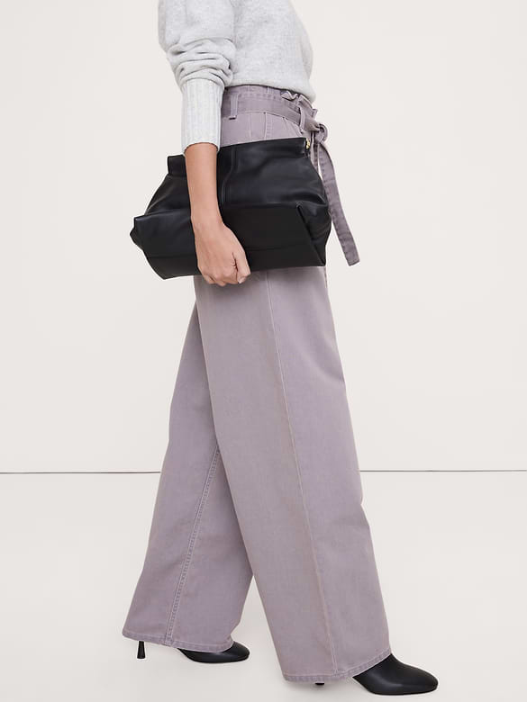 Pantalon à jambe large et à taille accordéon très haute