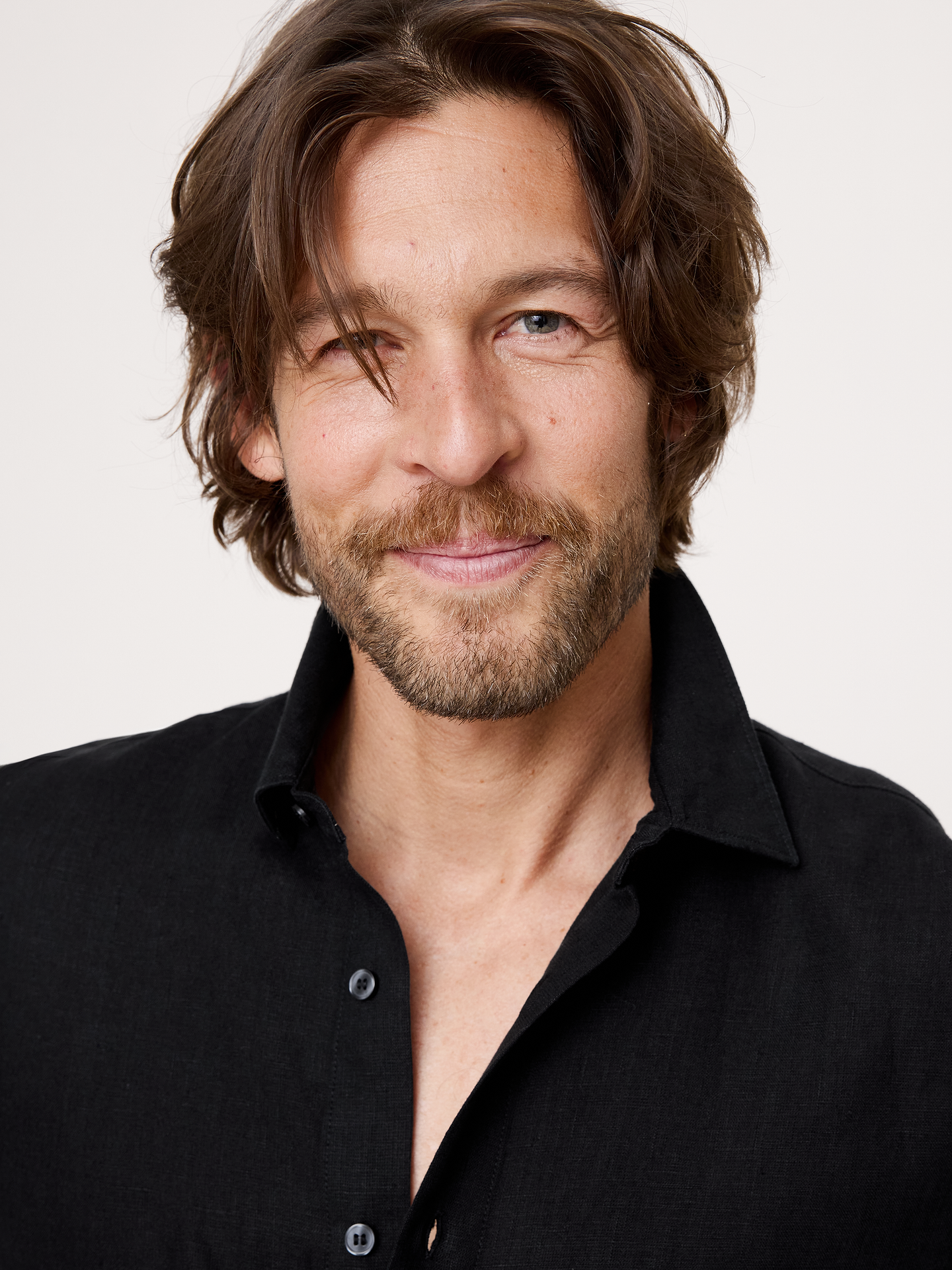 Image number 1 showing, Standard-Fit Linen Shirt