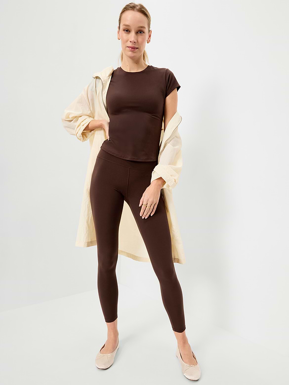 StudioSmooth Short-Sleeve Base Layer Top