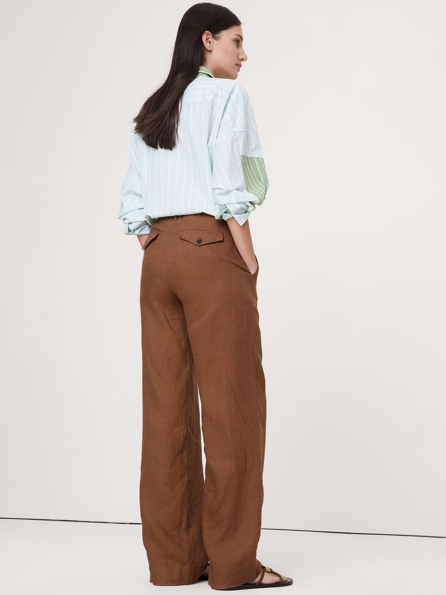 L'image numéro 2 présente Pantalon à jambe large de tous les jours en lin
