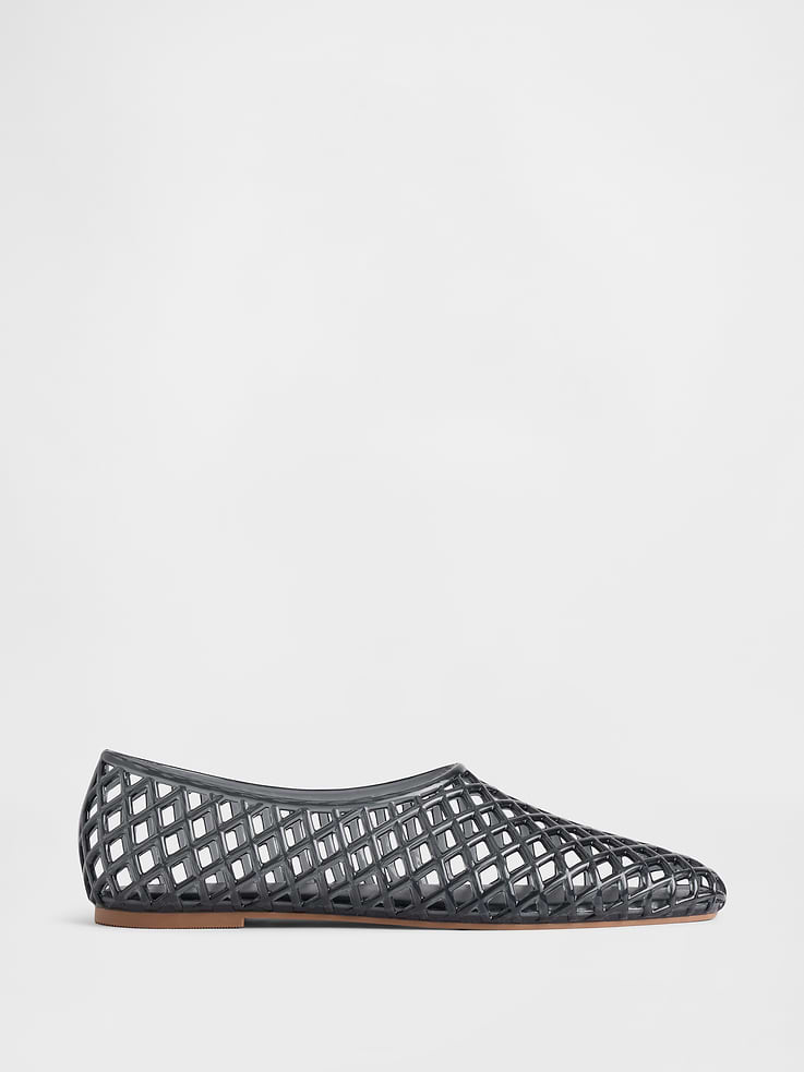 Image 1 of 5, Smooth rubber outsole., Treaded sole., This product was made in a factory that invests in gender equity and women’s empowerment through RISE. Learn more at, Product #1173143