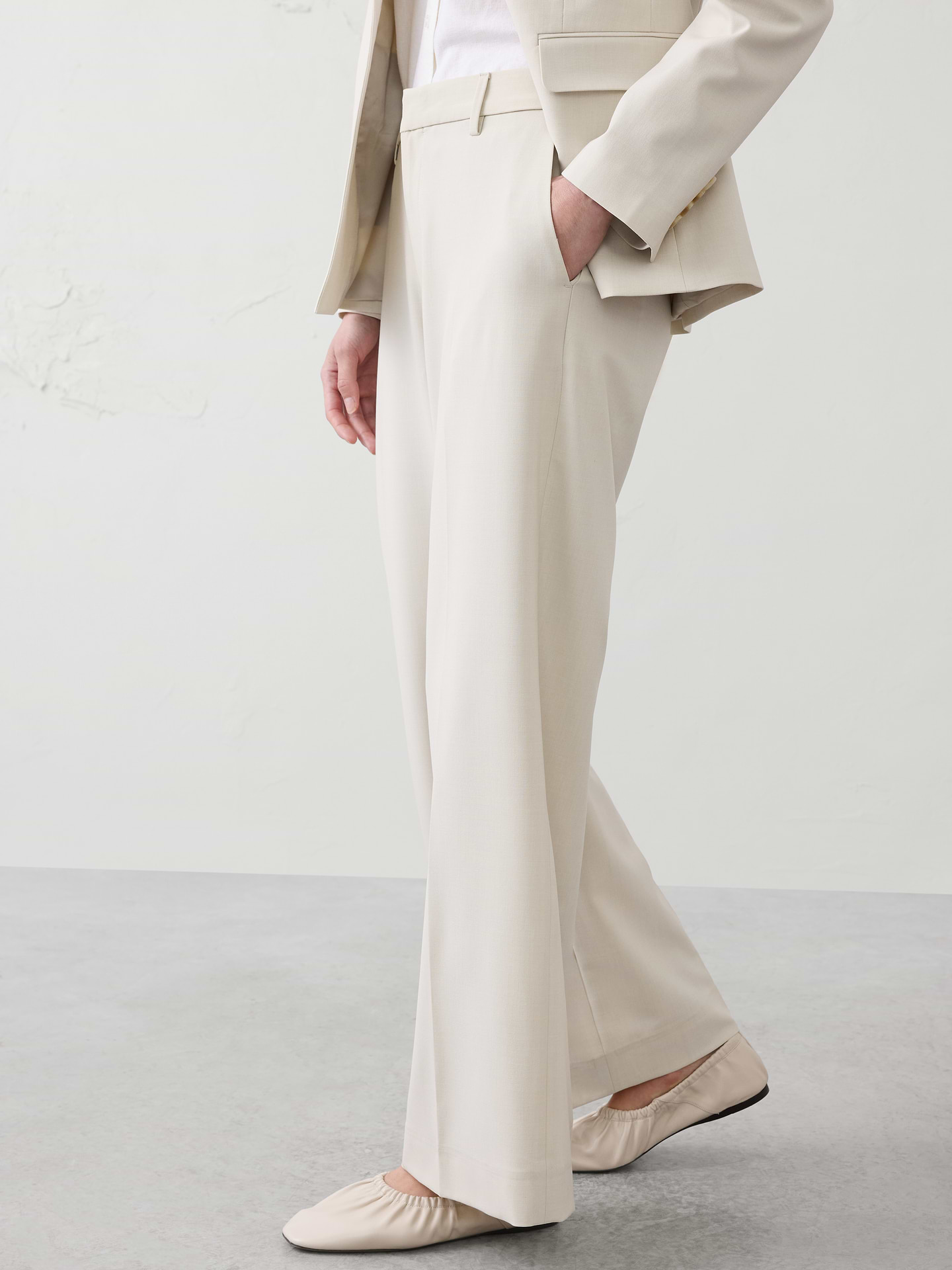 Image number 6 showing, Wide-Leg High-Rise Sculpted Trouser