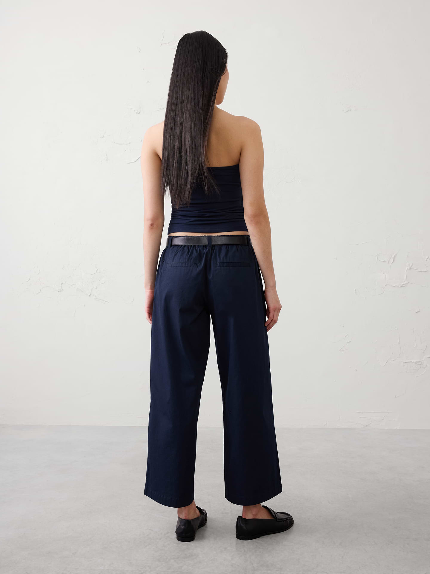 Image 2 of 4, Wide-Leg Mid-Rise Lightweight Twill Cropped Trouser