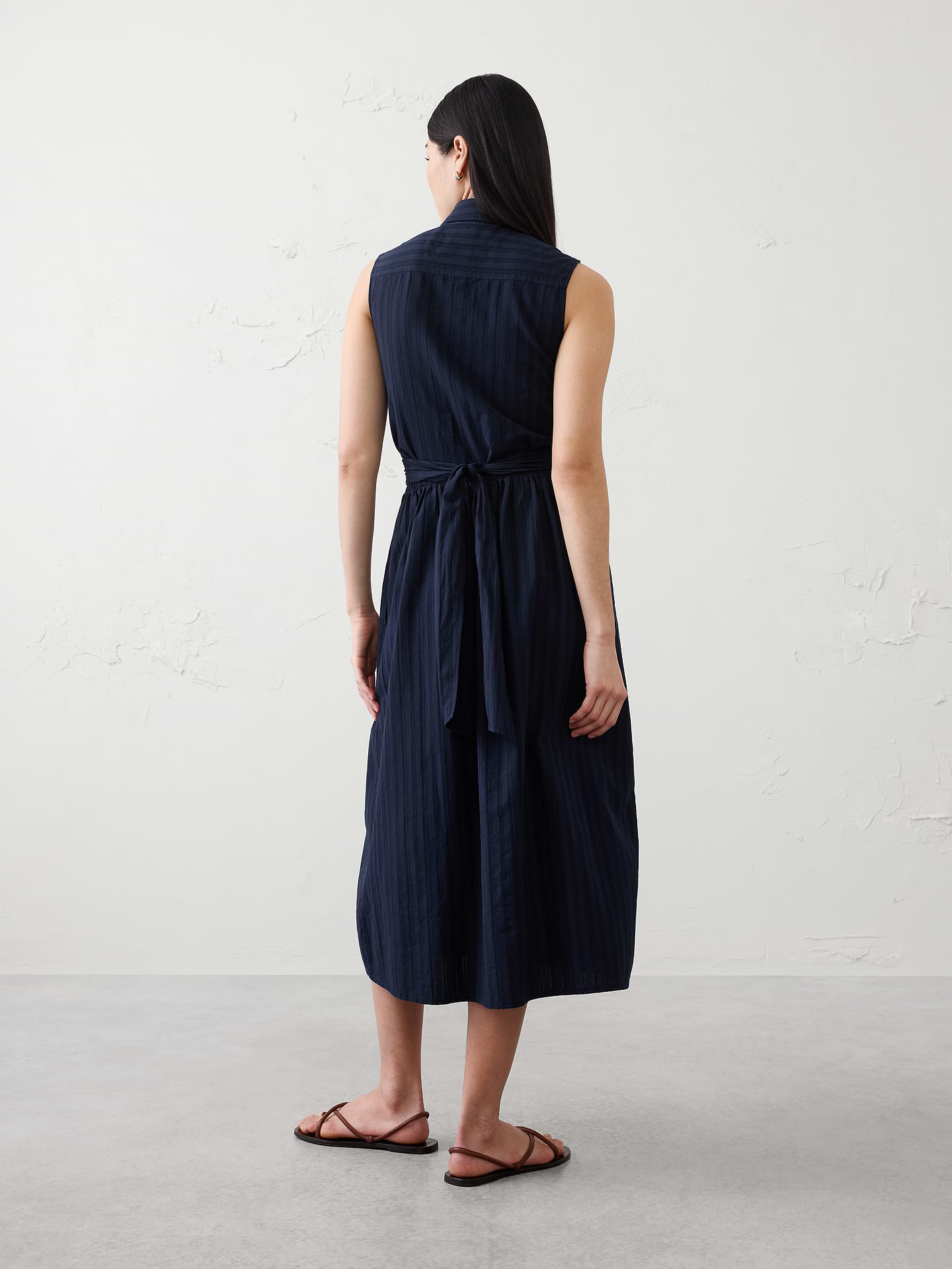 Image number 2 showing, Dobby Wrapped Midi Shirtdress
