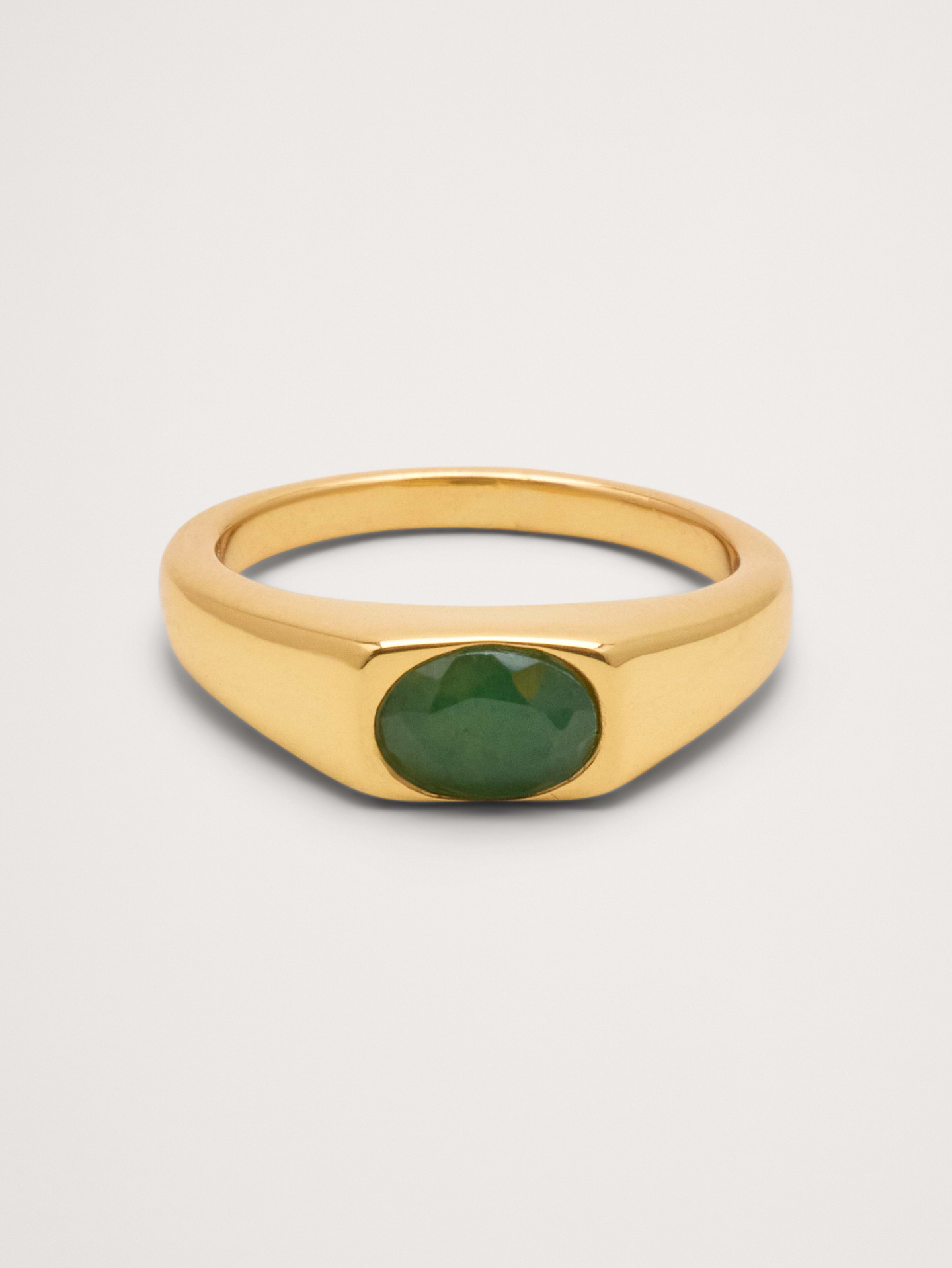 L'image numéro 1 présente Petite chevalière à pierre de jade