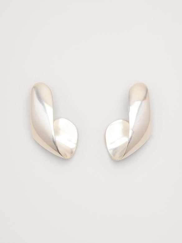 Ribbon Dangle Earring