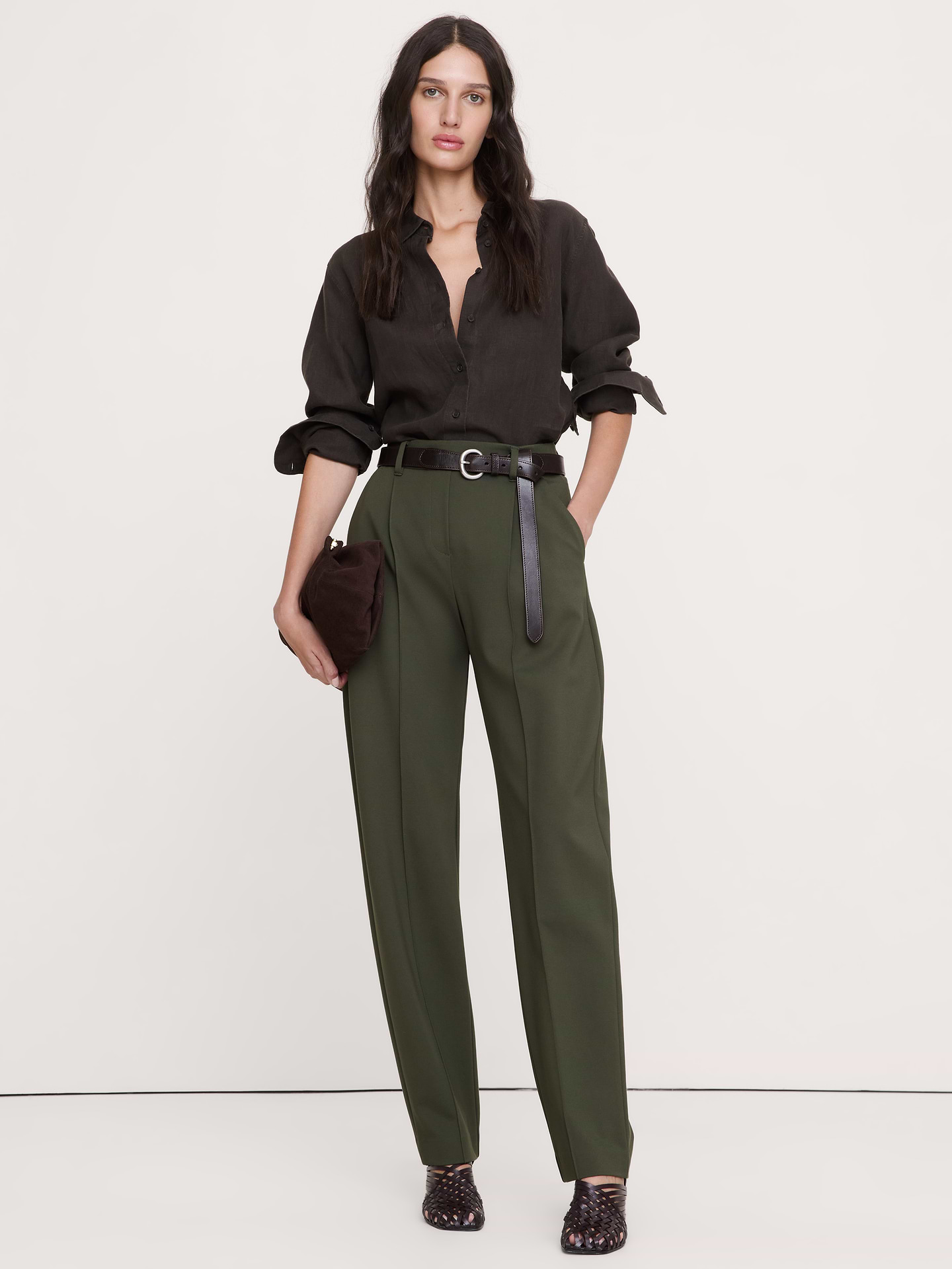 L'image numéro 1 présente Pantalon à taille haute extensible, jambe fuselée, en tricot point de Rome fluide