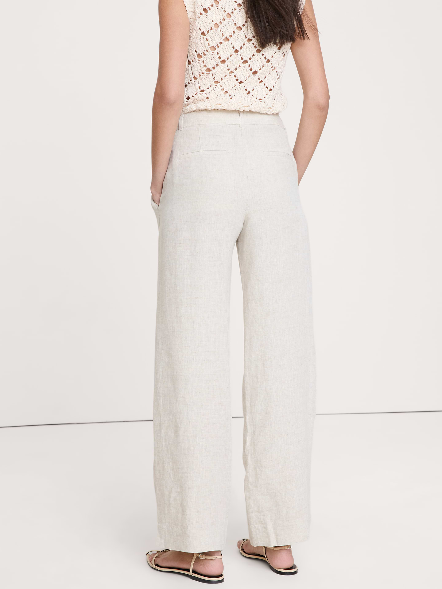 L'image numéro 3 présente Pantalon à jambe large en lin Soho