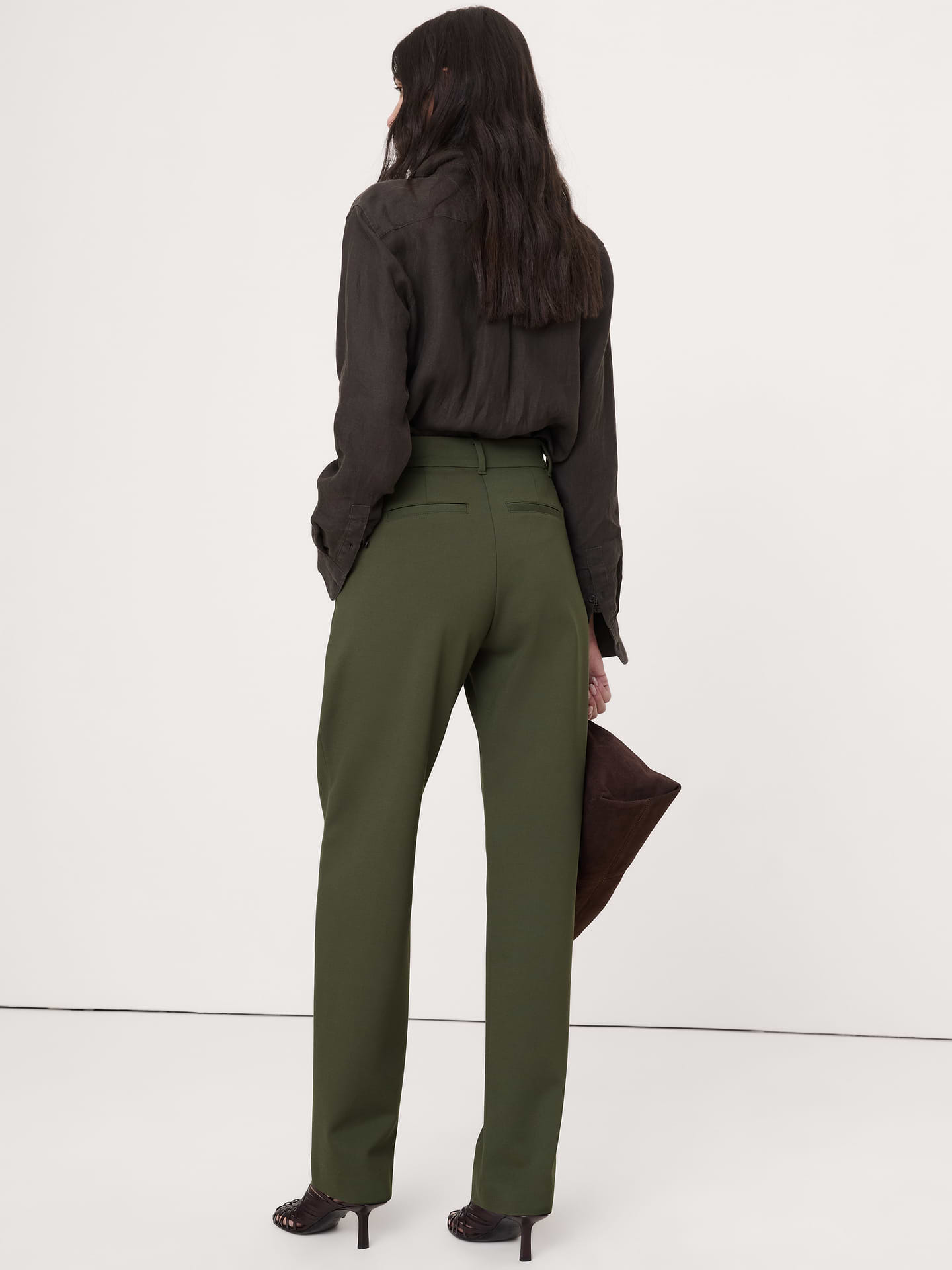 L'image numéro 3 présente Pantalon à taille haute extensible, jambe fuselée, en tricot point de Rome fluide