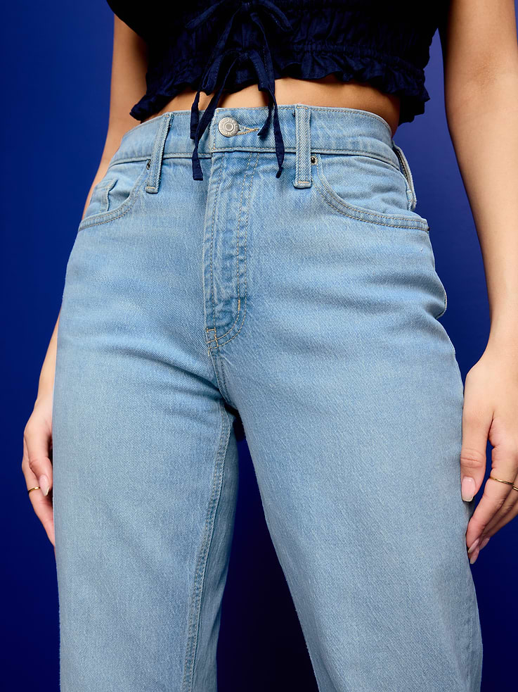 L'image numéro 4 présente Jean Wow semi-évasé ample à taille mi-basse