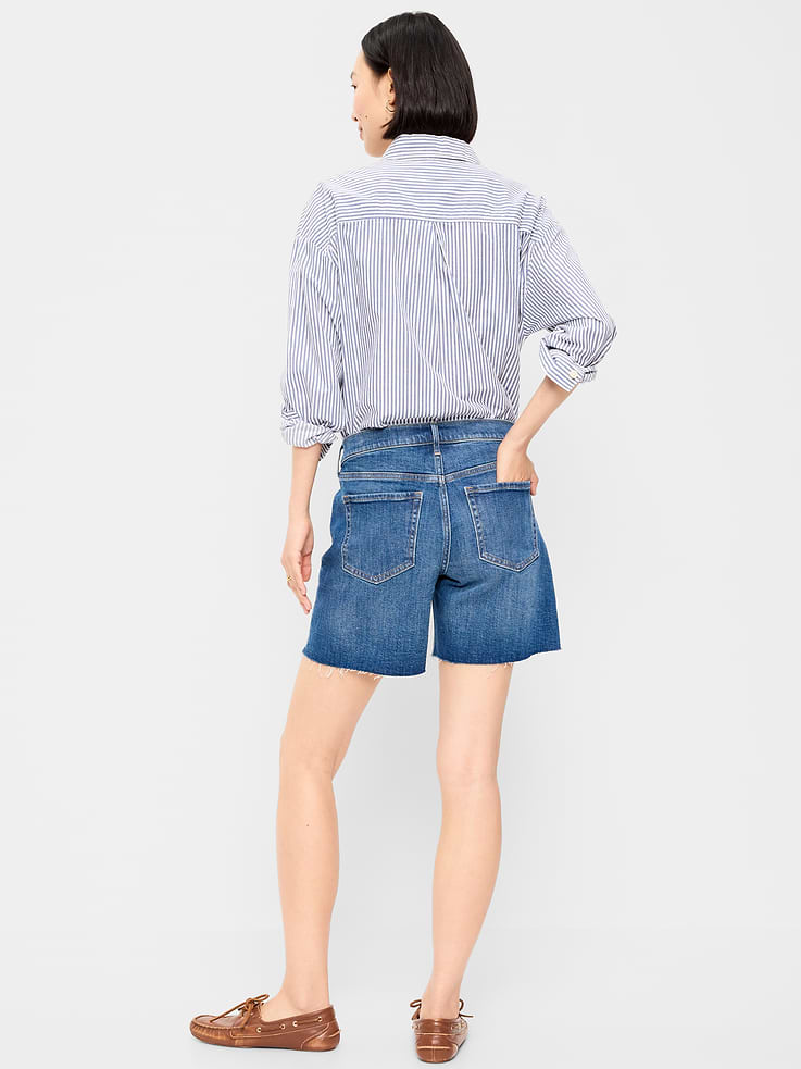 L'image numéro 3 présente Short OG en denim à taille haute à ourlet coupé, entrejambe de 7 cm
