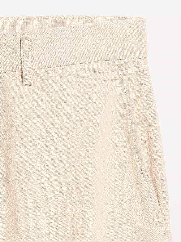 Short chino étroit en mélange de lin, entrejambe de 20 cm.
