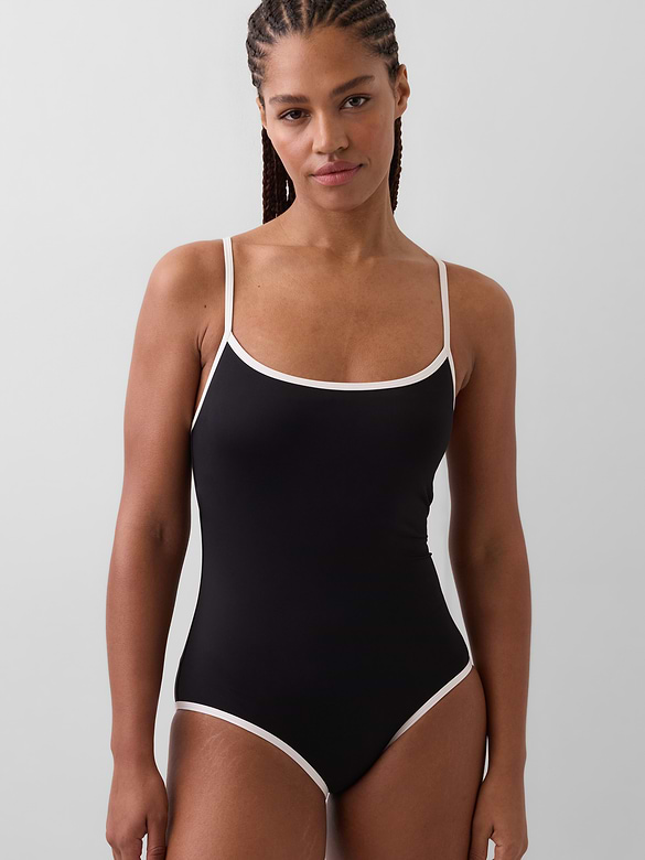 Maillot de bain à encolure dégagée