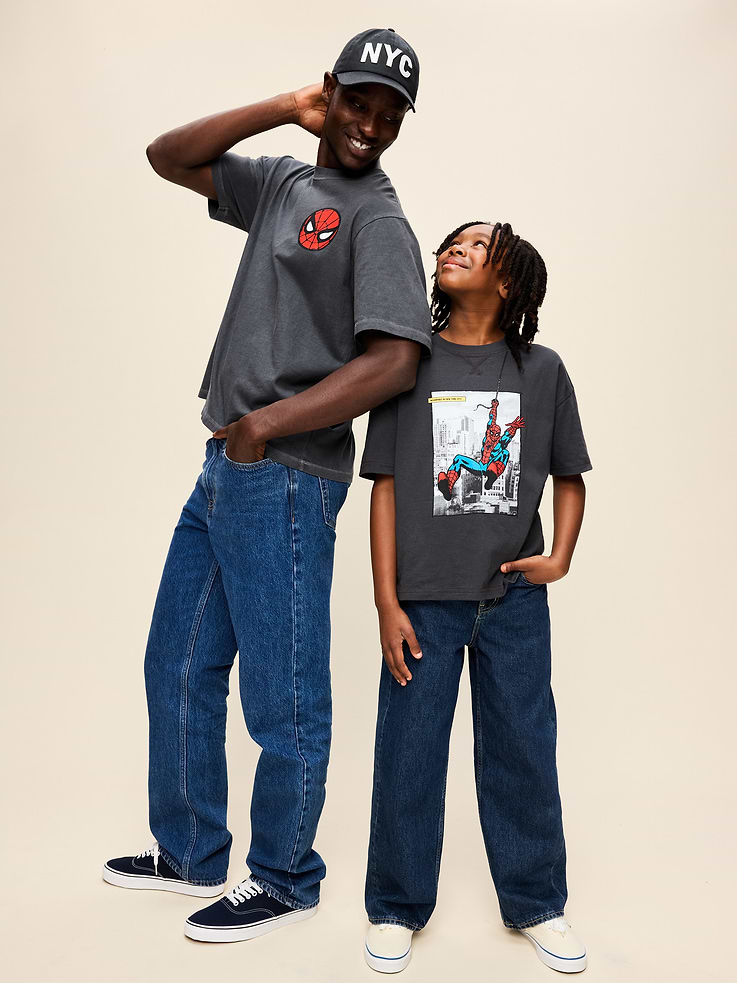 Image number 3 showing, Old Navy x Marvel Spider-Man Boxy Heavyweight Graphic T-Shirt for Men