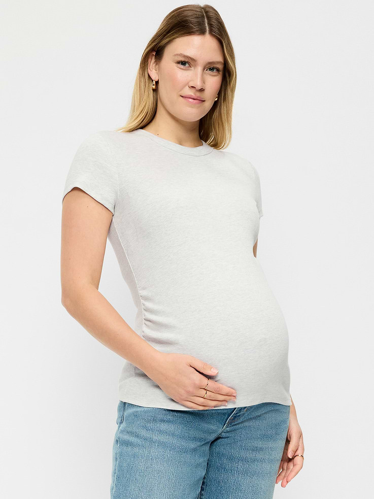 L'image numéro 1 présente T-shirt ajusté à manches courtes de maternité
