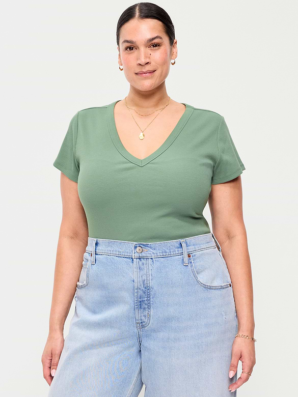 Snug V-Neck Crop T-Shirt