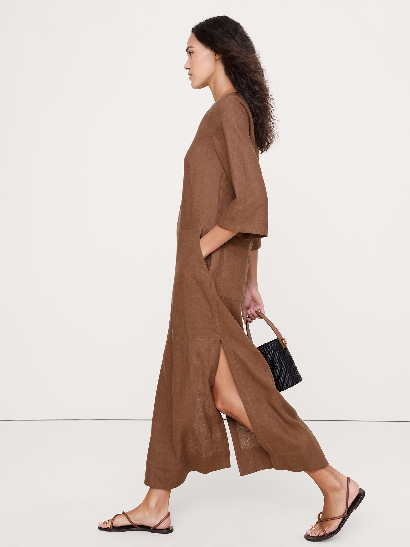 Image number 6 showing, Linen Scoop-Neck Maxi Dress