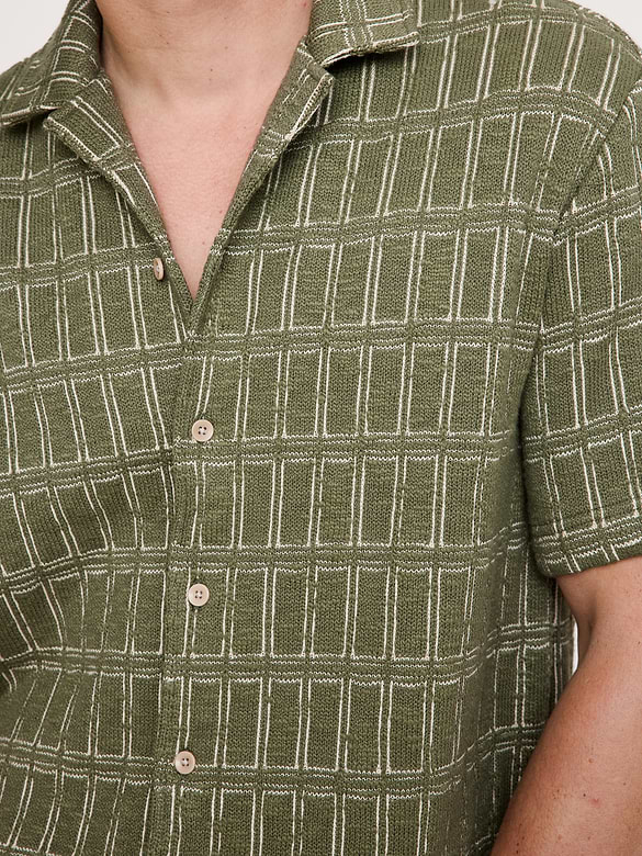 Relaxed-Fit Jacquard Resort Shirt