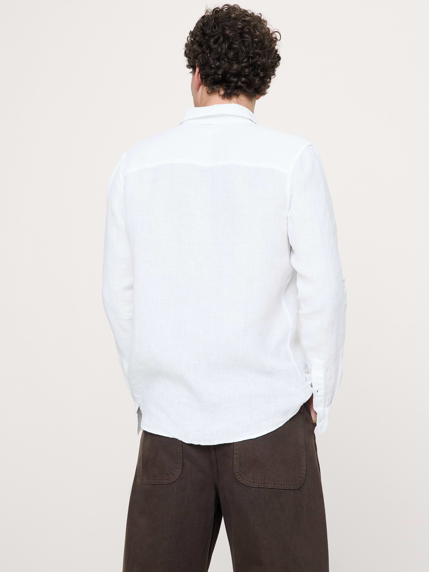 L'image numéro 2 présente Chemise standard en lin