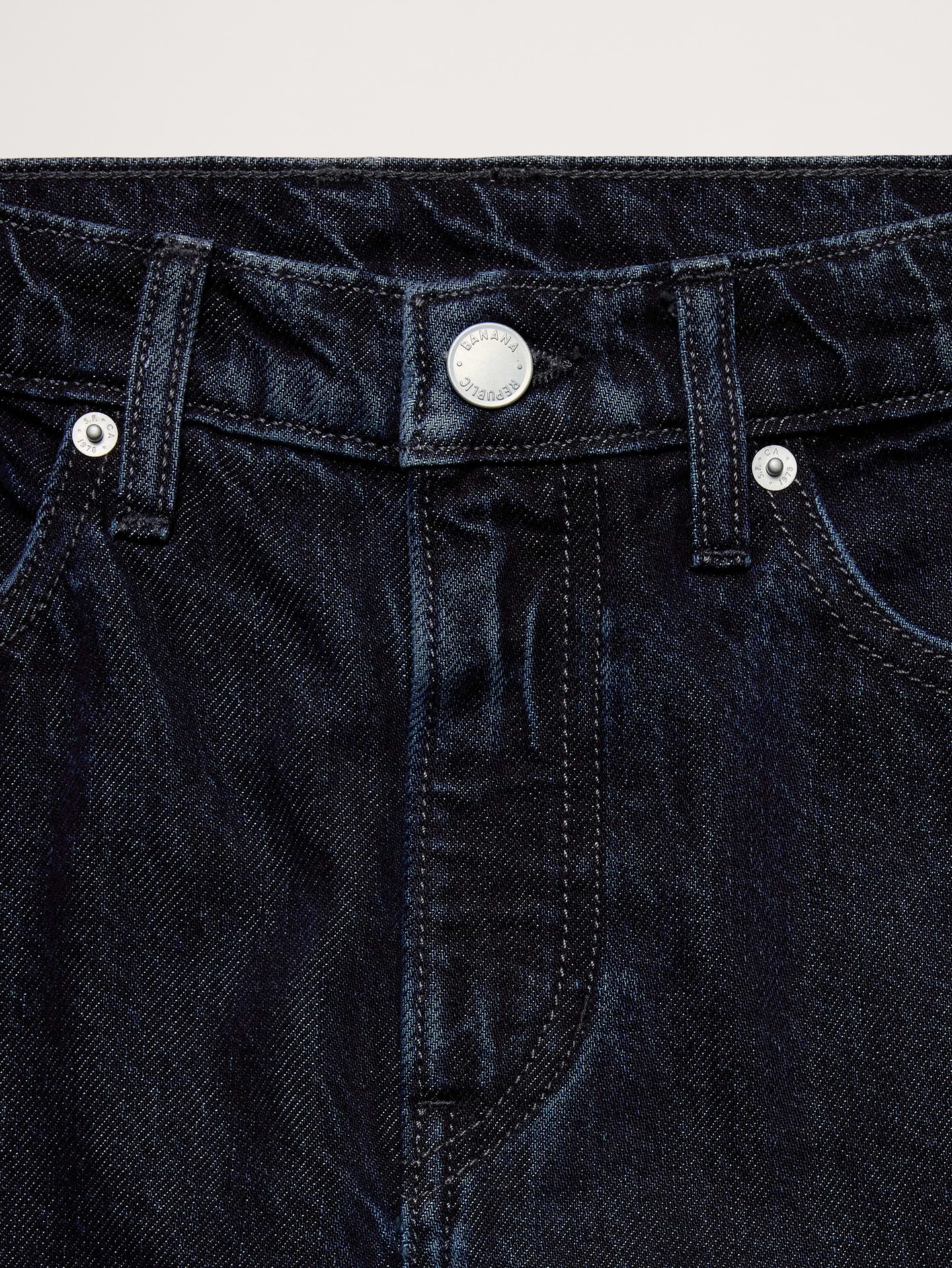 L'image numéro 6 présente Jean palazzo léger à jambe large à taille haute