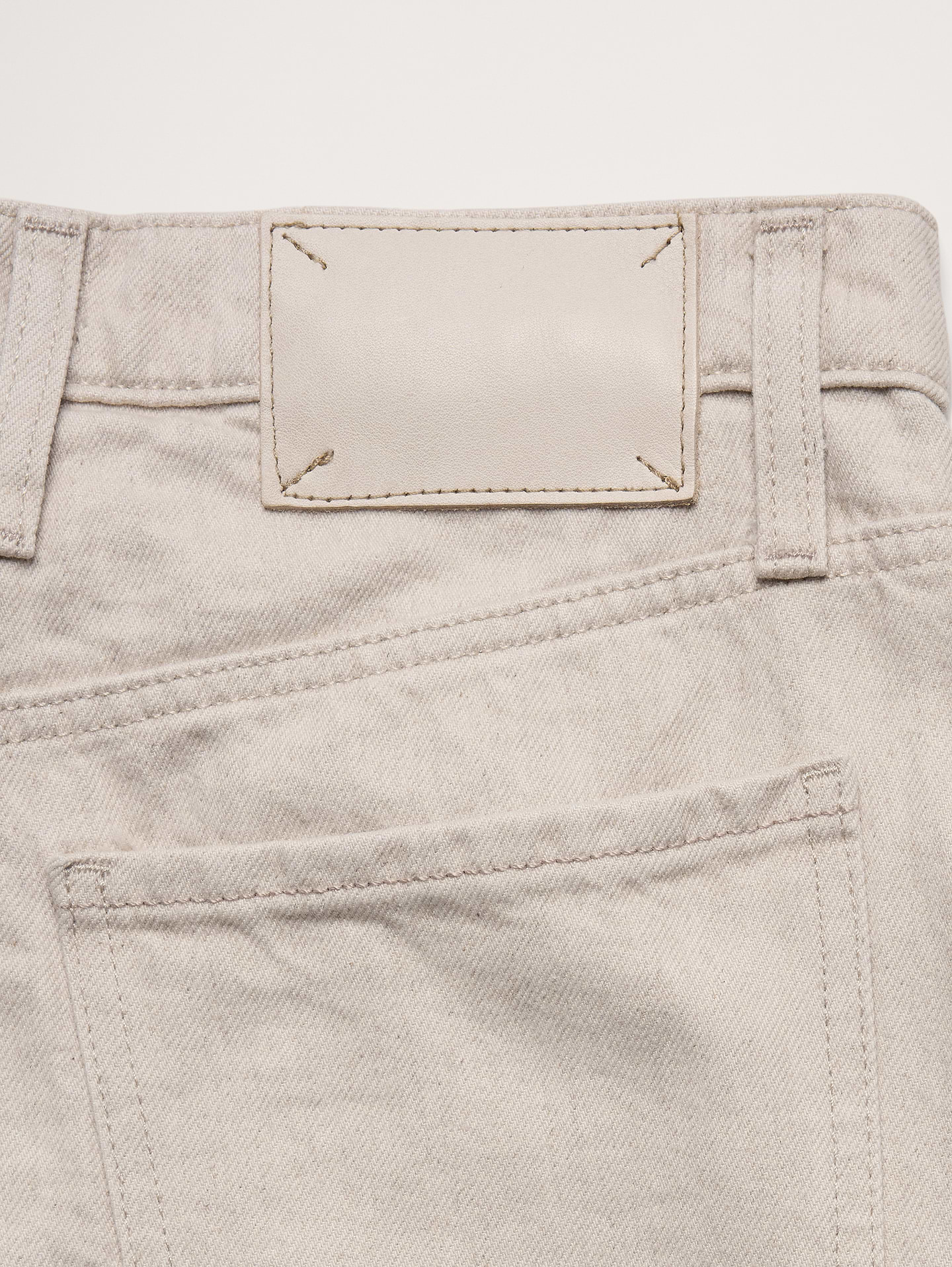 L'image numéro 6 présente Jean palazzo léger à jambe large à taille haute