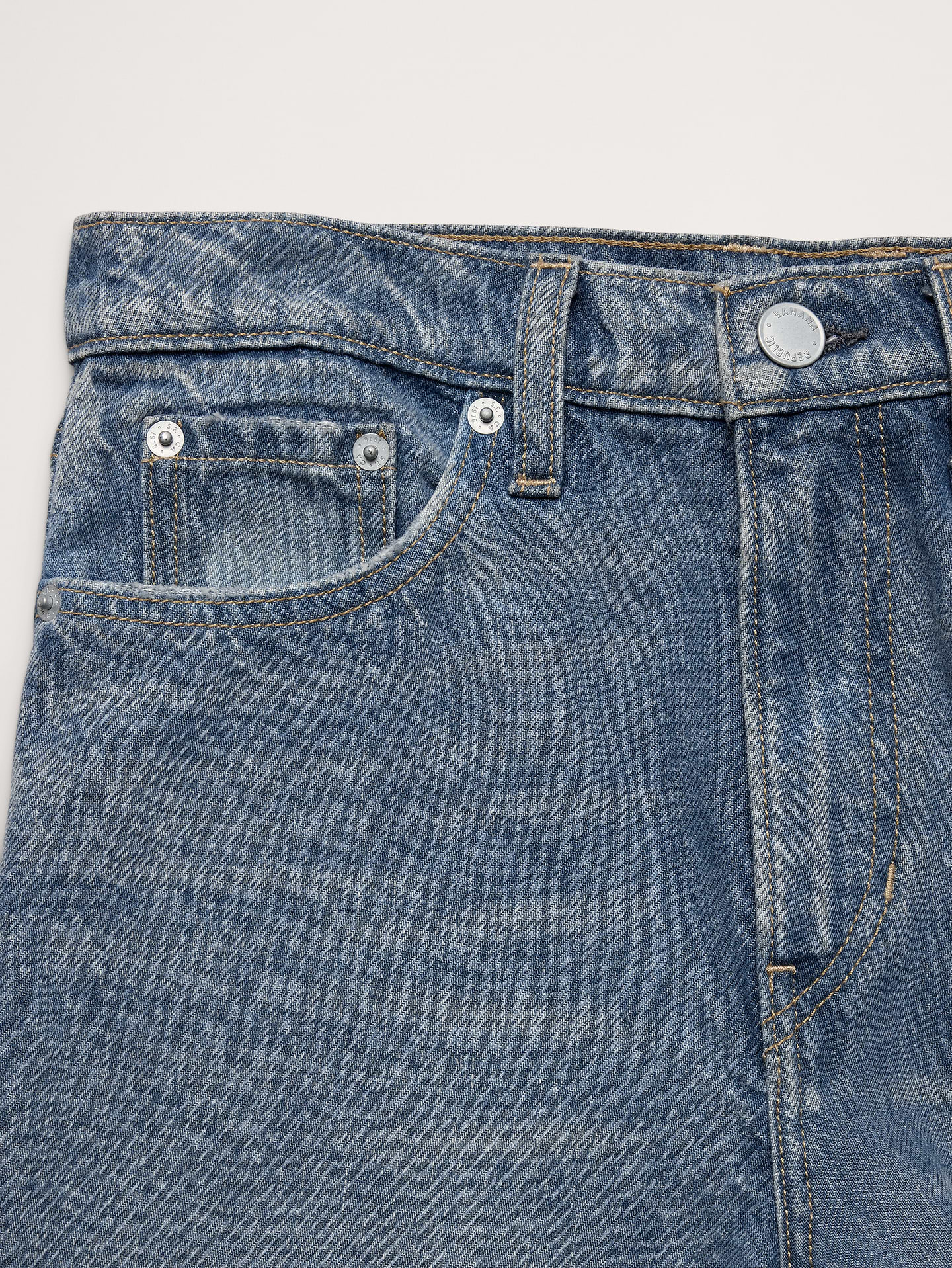 L'image numéro 6 présente Jean palazzo léger à jambe large à taille haute
