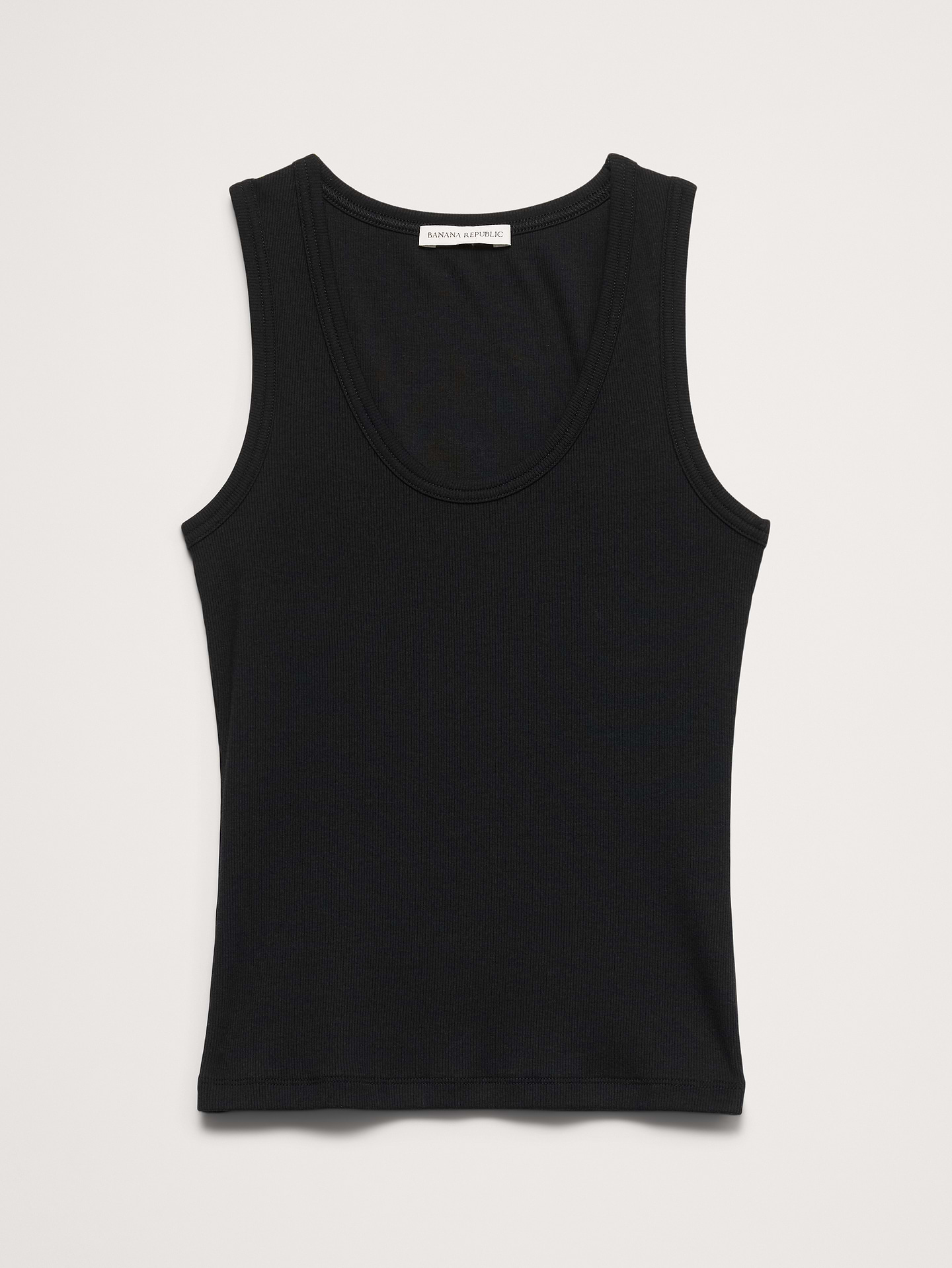 L'image numéro 6 présente Camisole à encolure dégagée en tricot côtelé