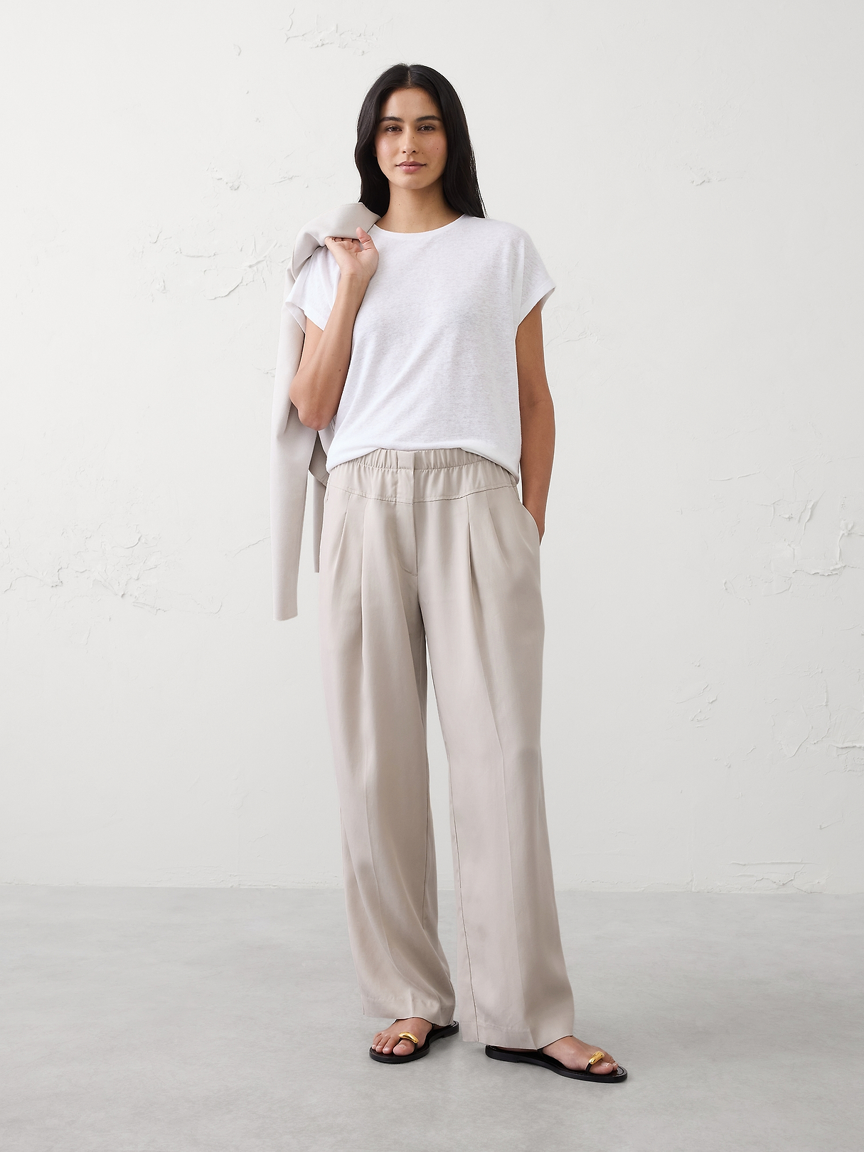 新品★LIten gelato pants Bananaサイズ1 Straight-Leg Mid-Rise Tencel Pleated Pant | Banana Republic Factory
