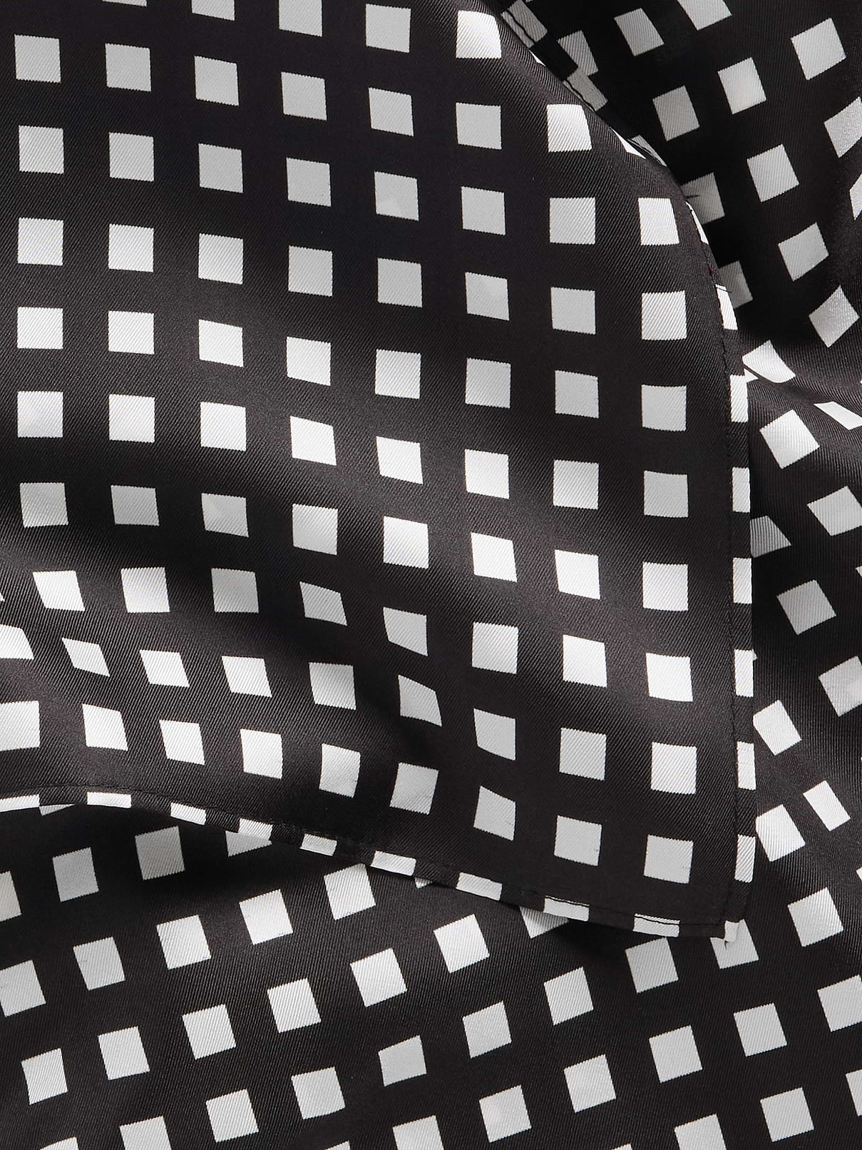 Image number 4 showing, 100% Silk Bandana