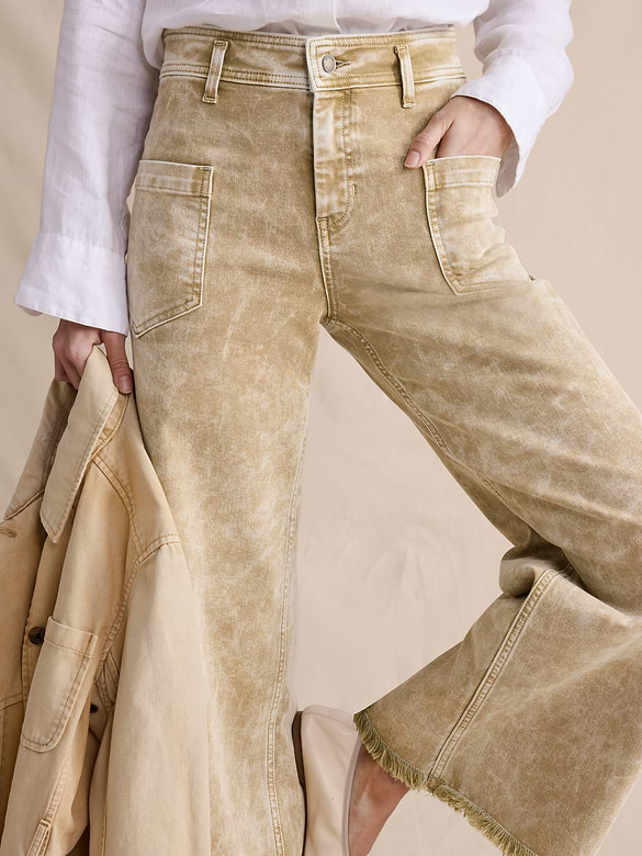 Jean à taille haute, jambe large et ourlet brut