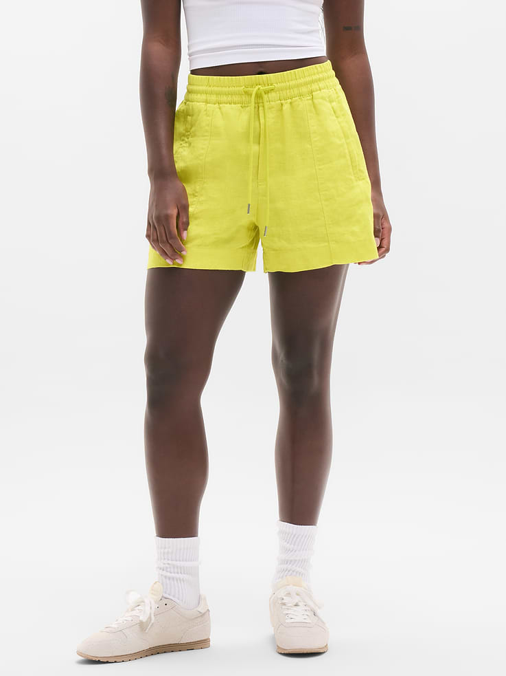 Image 1 of 7, FOR: Commuting, work, and travel, FEEL: Our take on lightweight linen fabric is subtly textured and 100% washable, FAVE: Secure zip pockets to store your essentials, Drawcord can be tied at the waist for a custom fit, Product #851045