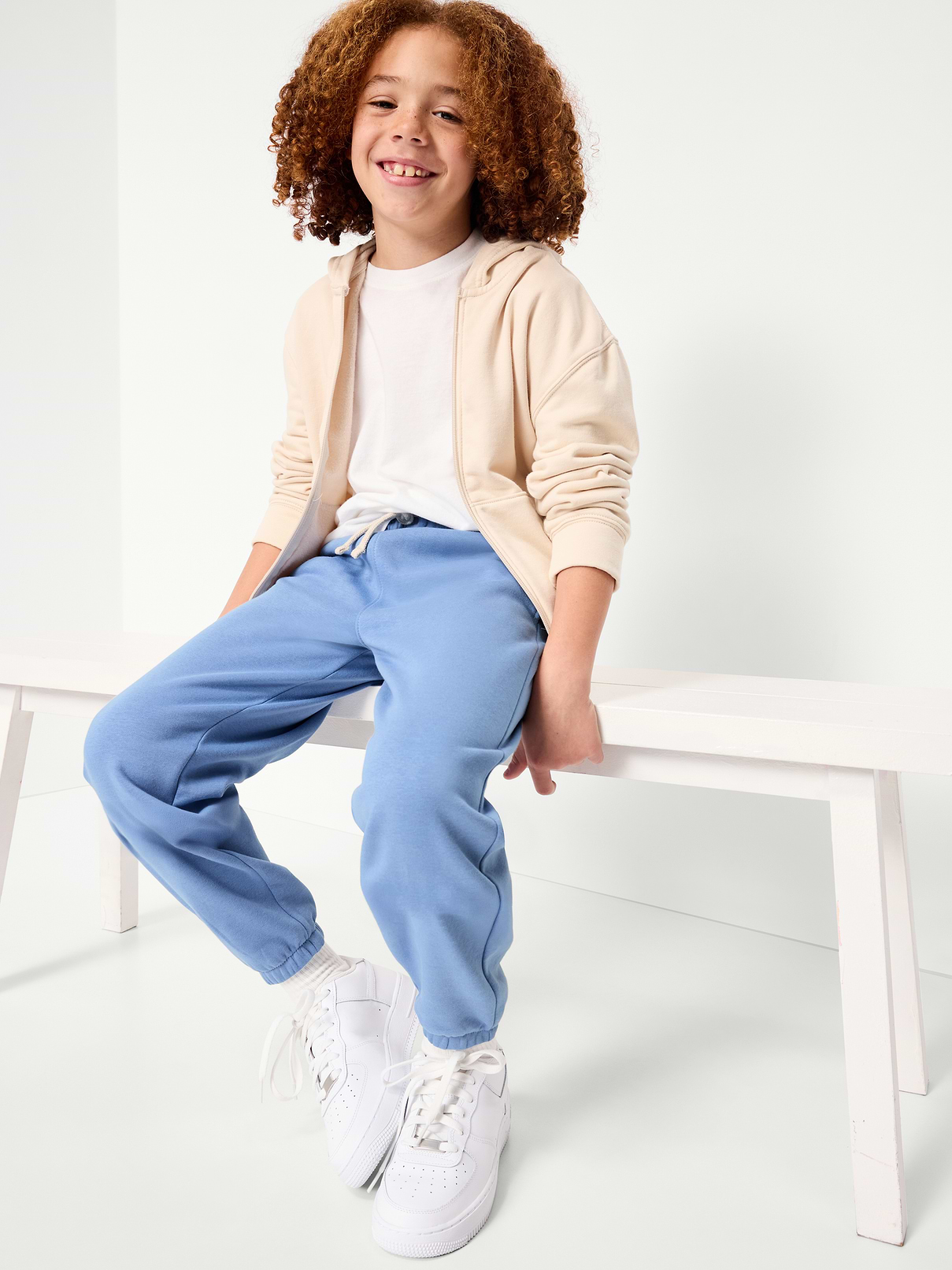 L'image numéro 3 présente Pantalon de jogging coupe généreuse en coton ouaté pour garçon