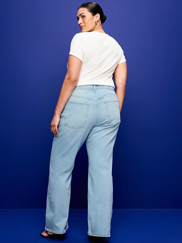 Mid-Rise Loose Boot-Cut Jeans